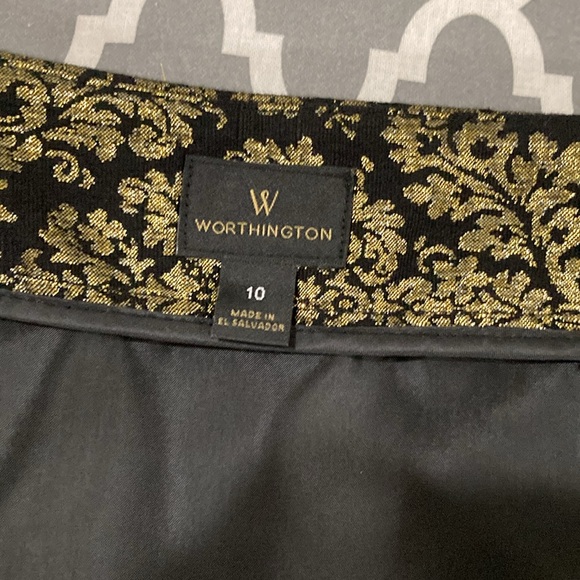 Gorgeous Black & Gold - Picture 7 of 15